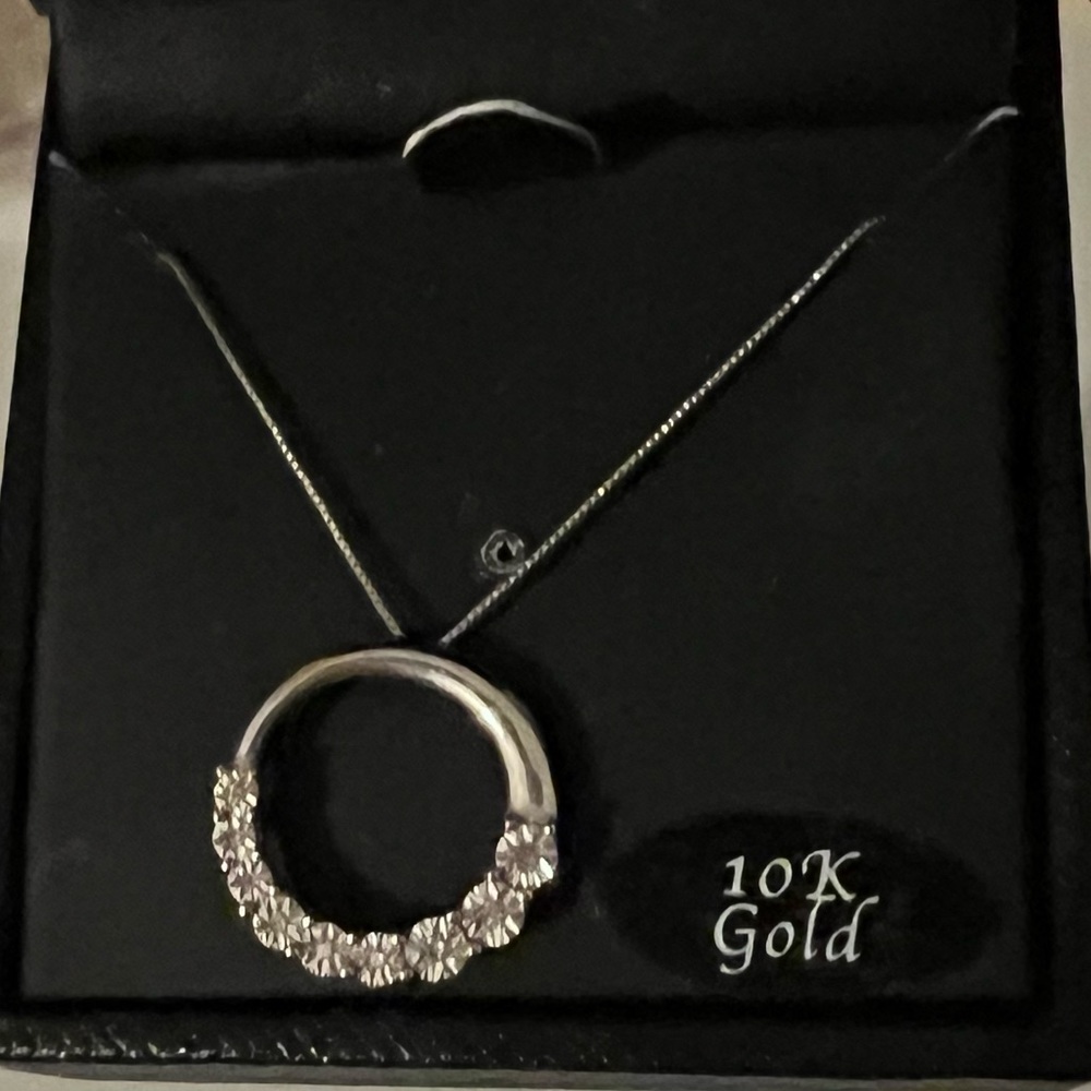 Circular Pendant